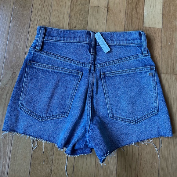 NWT - Waist 24 - Madewell tall rise jean shorts - Picture 3 of 3